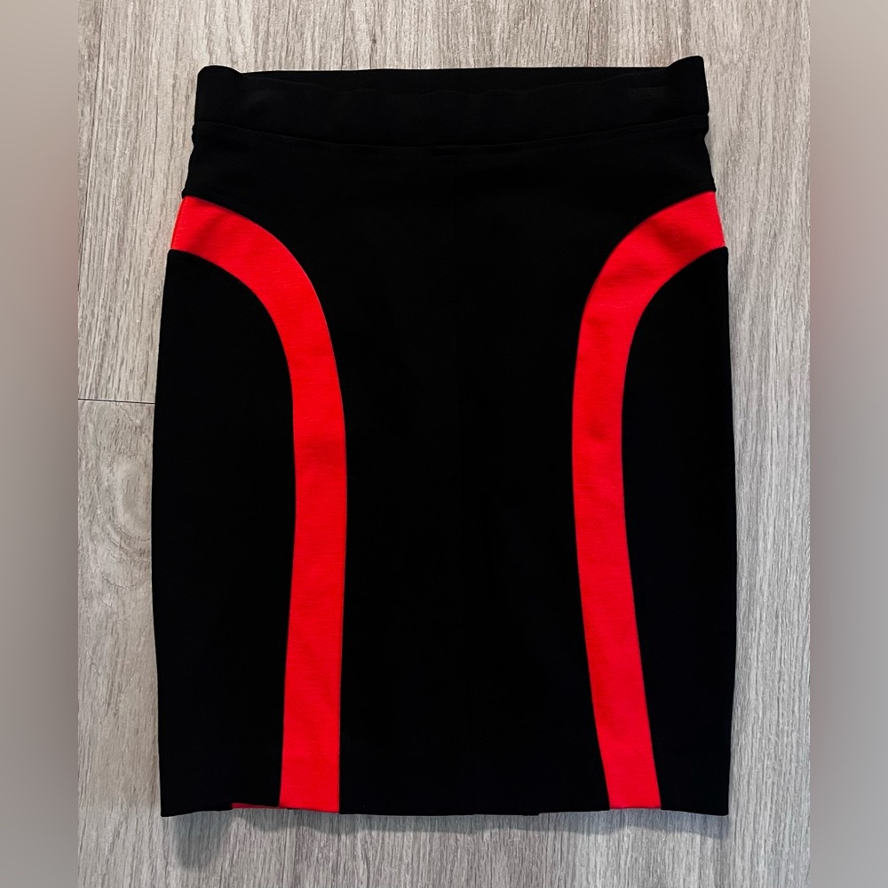 Three Dots Red & Black Fitted Mini Skirt Size Small NWT